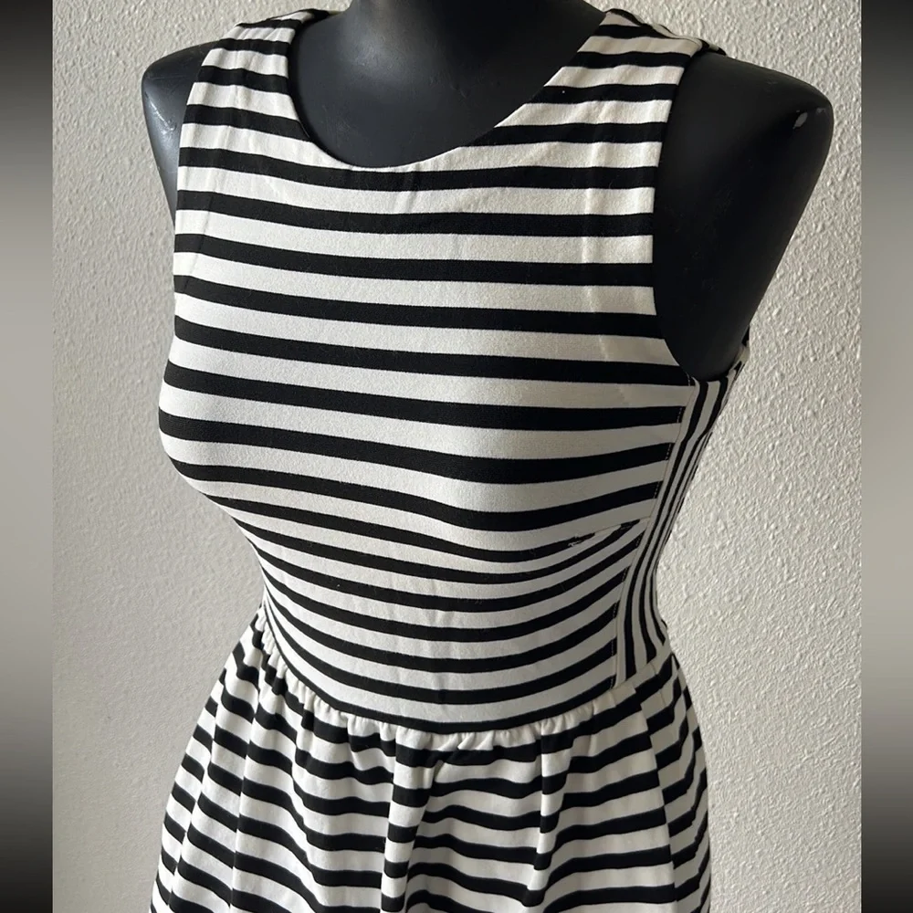 Madewell XXS White with Black Stripes Dress - Picture 2 of 9